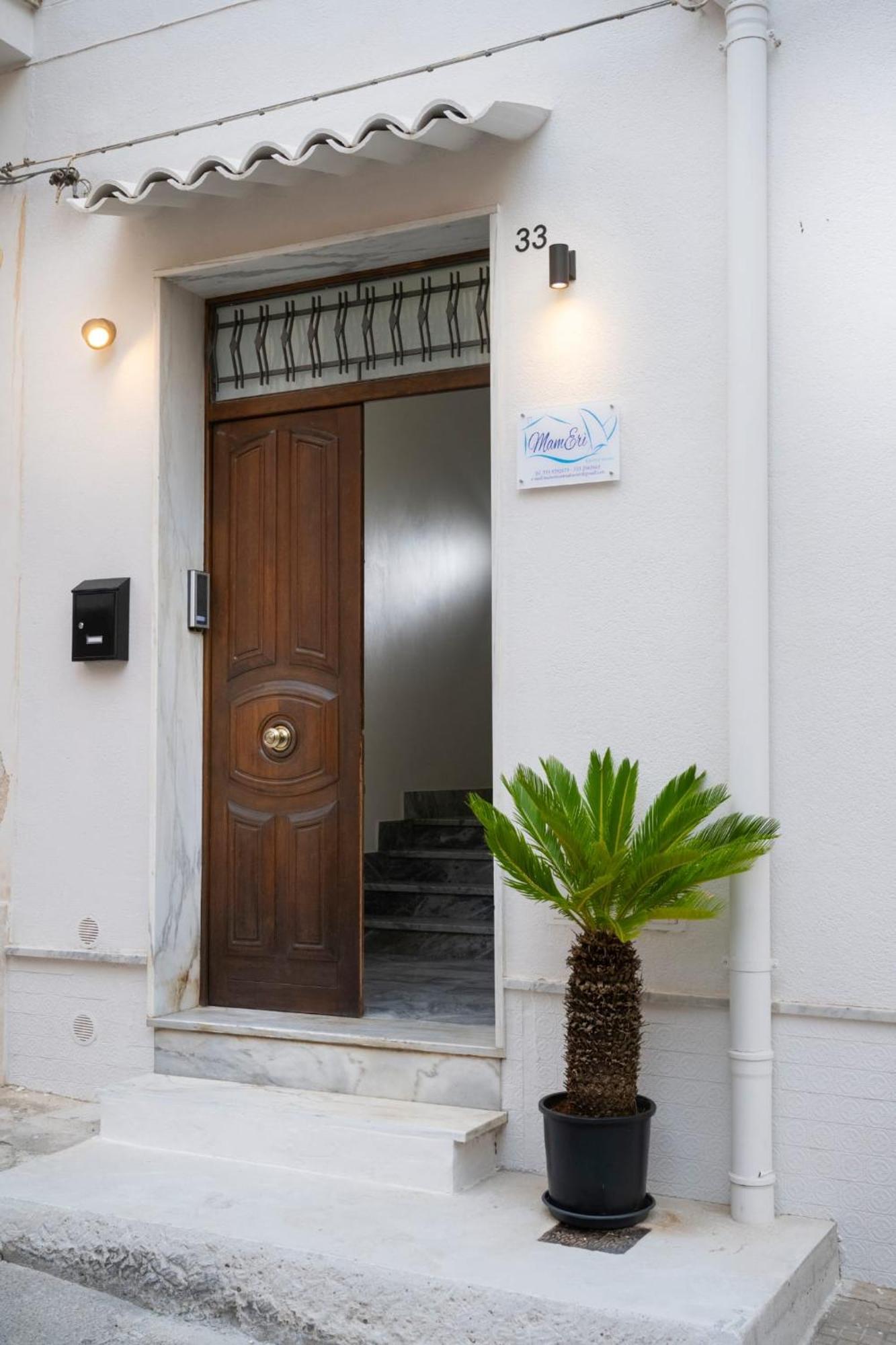 Mameri Central Rooms Castellammare del Golfo Exterior photo